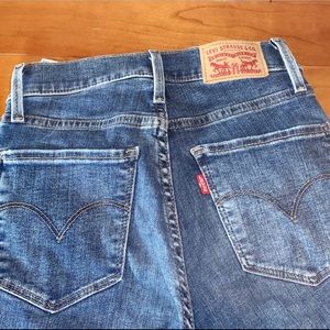 levi’s highwaisted 720 jeans